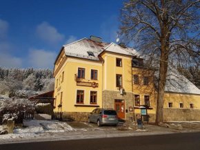 Отель Pension Pod Lipou, Лоучовице